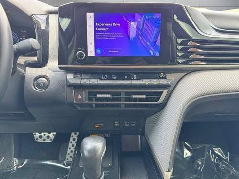 Used 2025 Toyota Camry SE w/ Convenience Package FWD image 45