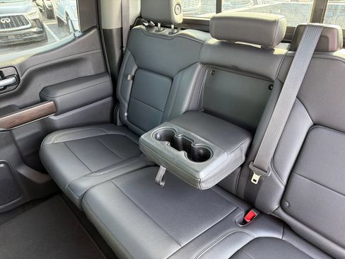 Used 2021 GMC Sierra 1500 SLT AWD/4WD image 16