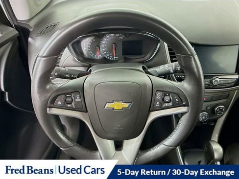 Used 2022 Chevrolet Trax LT w/ Driver Confidence Package image 13