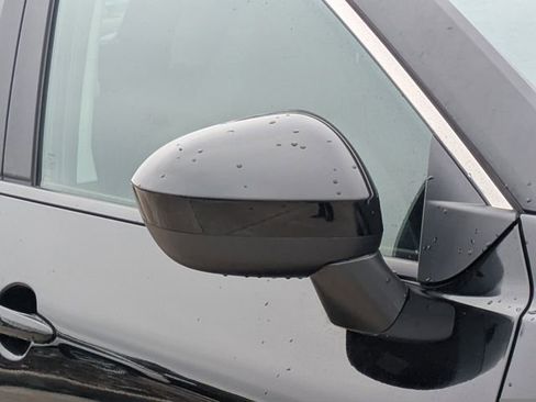 Used 2023 Nissan Rogue SV FWD image 12