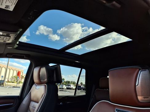 Used 2024 GMC Yukon Denali Ultimate image 31