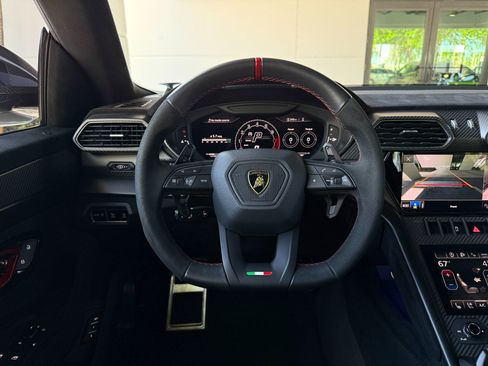 Used 2023 Lamborghini Urus Performante AWD/4WD image 36