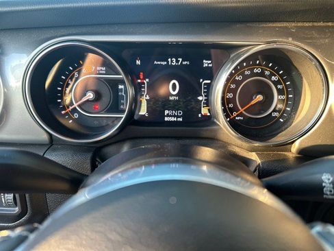 Used 2022 Jeep Wrangler Unlimited Sahara image 14