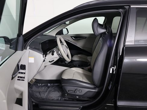 Used 2023 Kia Niro Wave w/ Wave Preserve Package image 33