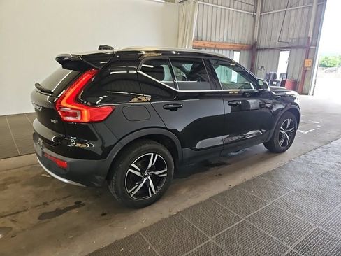 Used 2023 Volvo XC40 B5 Plus AWD/4WD image 15