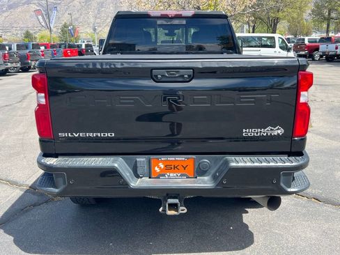 Used 2020 Chevrolet Silverado 2500 High Country w/ Technology Package AWD/4WD image 13