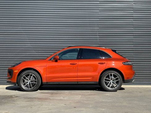 Certified 2025 Porsche Macan image 2