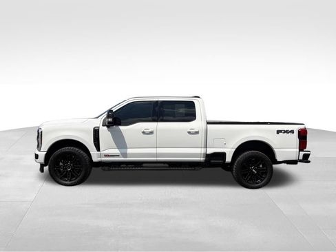 Used 2025 Ford F250 Lariat w/ Black Appearance Package AWD/4WD image 12