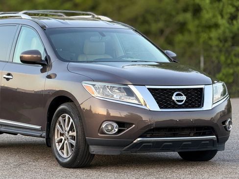 Used 2016 Nissan Pathfinder SL w/ Cargo Package image 15