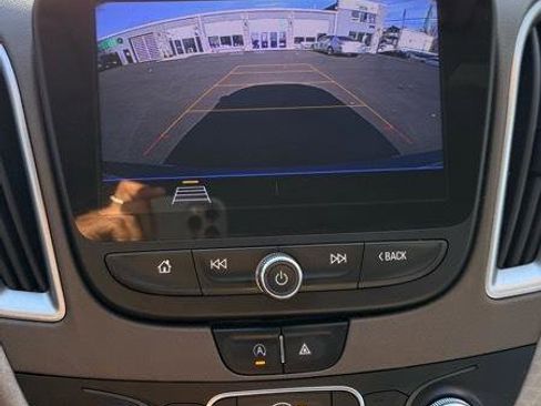 Used 2020 Chevrolet Malibu LS image 19