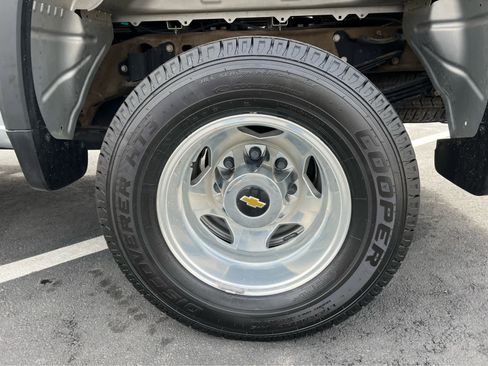 Used 2021 Chevrolet Silverado 3500 High Country image 14