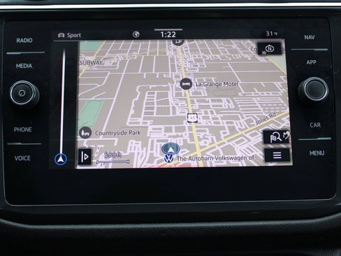 Certified 2023 Volkswagen Tiguan SEL R-Line image 17