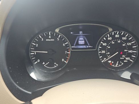 Used 2016 Nissan Altima 2.5 SL w/ Moonroof Package FWD image 8