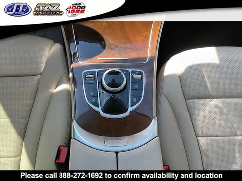 Used 2018 Mercedes-Benz GLC 300 GLC 300 w/ Premium Package image 17