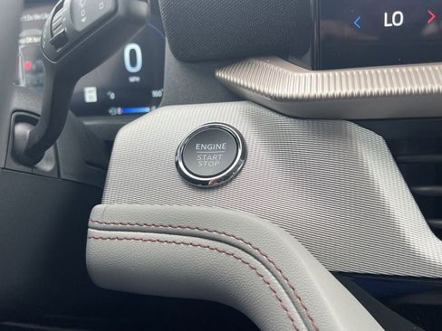 New 2026 Ford Explorer Active w/ Active Comfort Package image 6