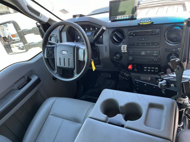 Used 2015 Ford F550 4x4 Regular Cab Super Duty image 8