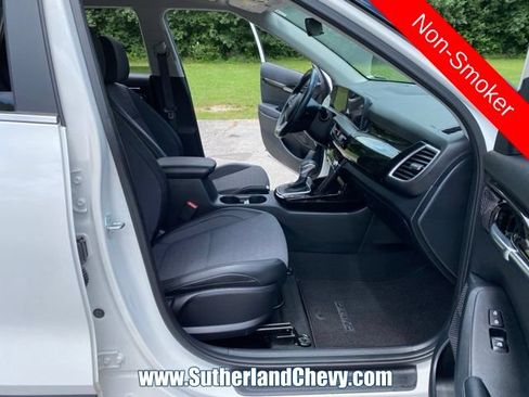 Used 2024 Kia Seltos S FWD image 15