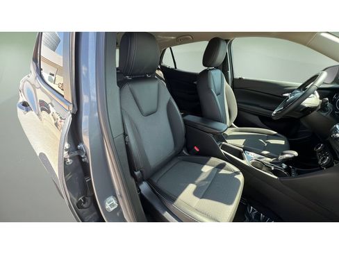 Certified 2022 Buick Encore GX Preferred w/ Cold Weather Comfort Package AWD/4WD image 32