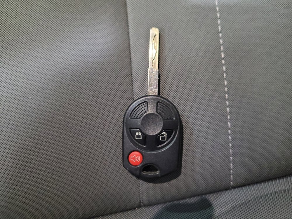 Used 2016 Ford Escape SE AWD/4WD image 32