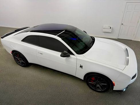 Used 2024 Dodge Charger R/T Scat Pack w/ Plus Group image 5