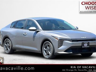 New 2025 Kia K4 LXS