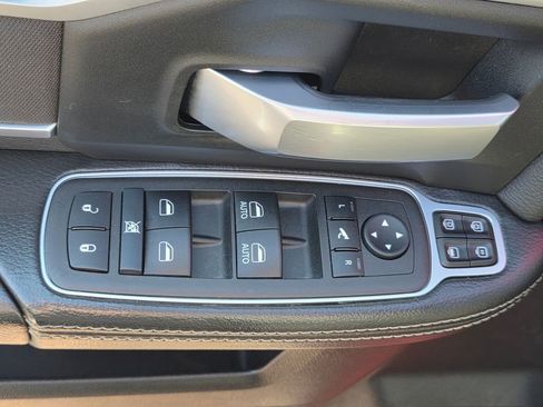 Used 2024 RAM 2500 Big Horn w/ Night Edition image 15