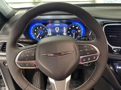 New 2026 Chrysler Pacifica Limited FWD image 21