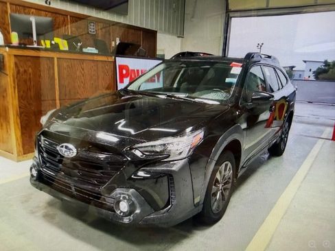 Used 2024 Subaru Outback Onyx Edition AWD/4WD image 3