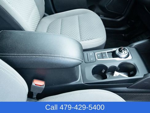 Used 2020 Ford Escape SE image 43