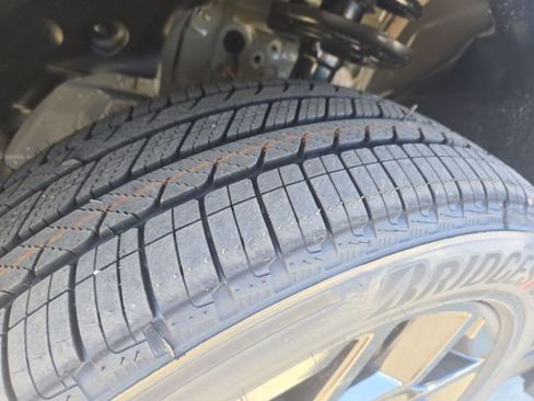 New 2025 Honda Pilot Touring image 28