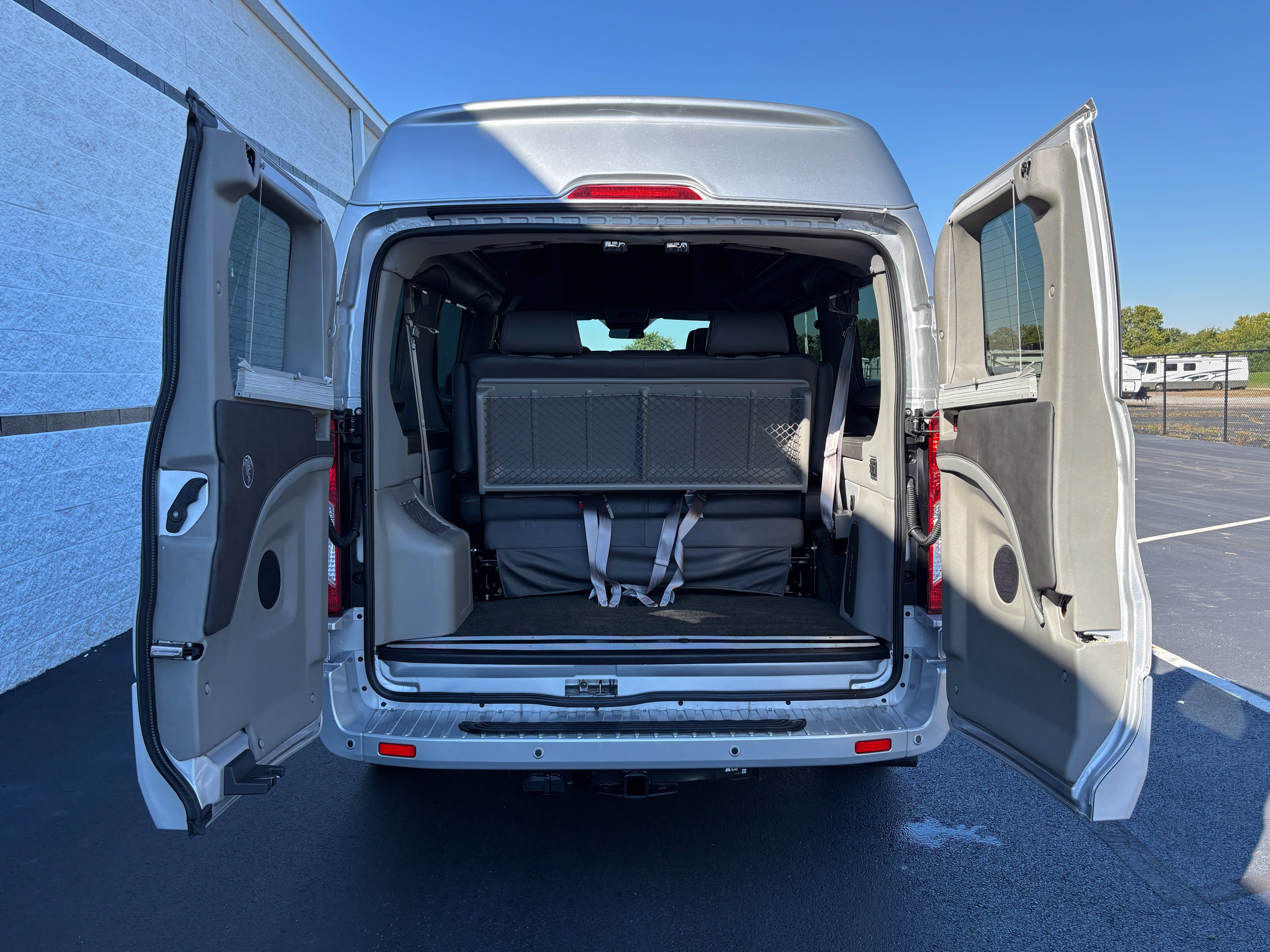Used 2024 Ford Transit 150 Low Roof RWD image 10
