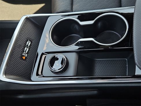 New 2026 Chevrolet Equinox LT w/ Convenience Package II image 23