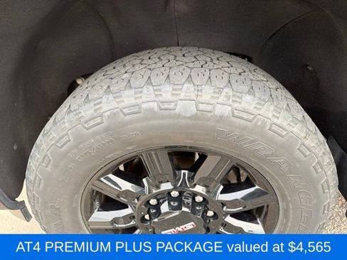 Used 2024 GMC Sierra 2500 AT4 w/ AT4 Premium Plus Package AWD/4WD image 4