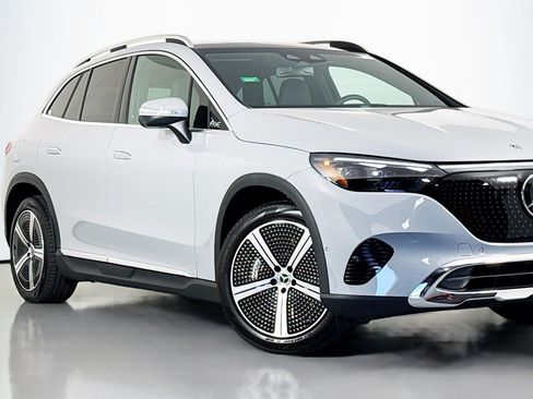 New 2026 Mercedes-Benz EQE 320 4MATIC SUV image 12