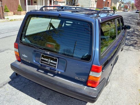 Used 1992 Volvo 240 Wagon RWD image 11
