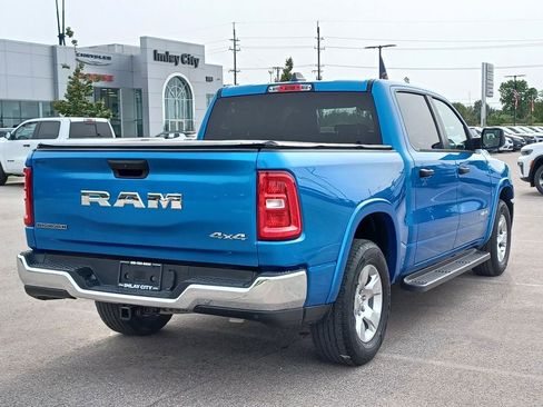 Used 2025 RAM 1500 Big Horn AWD/4WD image 4