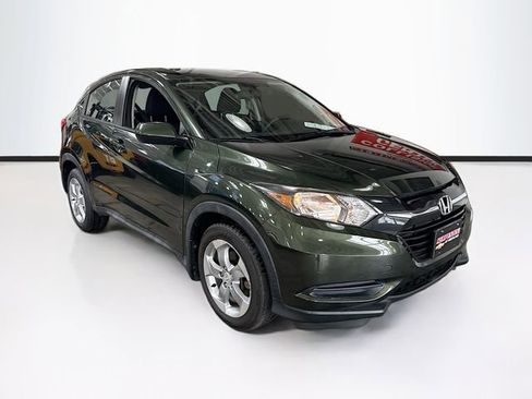 Used 2018 Honda HR-V LX image 3