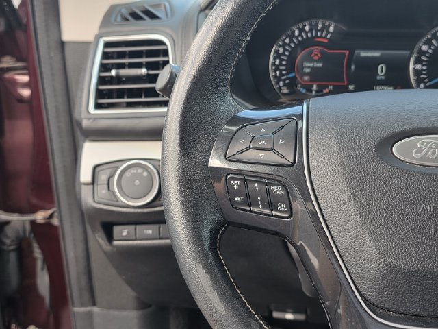 Used 2018 Ford Explorer Platinum AWD/4WD image 30