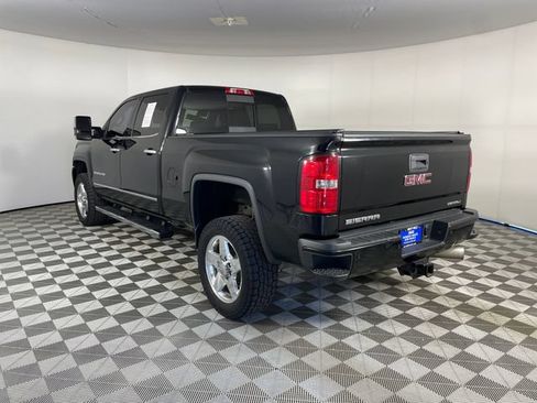 Used 2015 GMC Sierra 2500 Denali w/ Duramax Plus Package AWD/4WD image 13