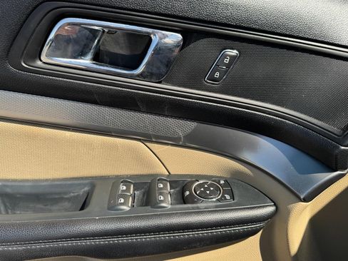Used 2016 Ford Explorer FWD image 15