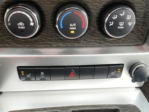 Used 2011 Jeep Liberty 70th Anniversary image 22