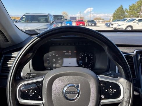 Used 2020 Volvo XC90 T5 Momentum w/ Protection Package Premier image 18