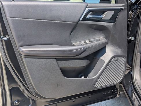 New 2025 Mitsubishi Outlander SE image 10