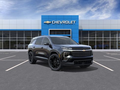 New 2026 Chevrolet Traverse LT w/ Driver Confidence Package AWD/4WD image 1