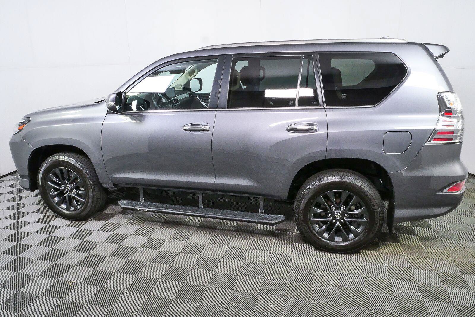 Used 2022 Lexus GX 460 Premium w/ Premium Package AWD/4WD image 23