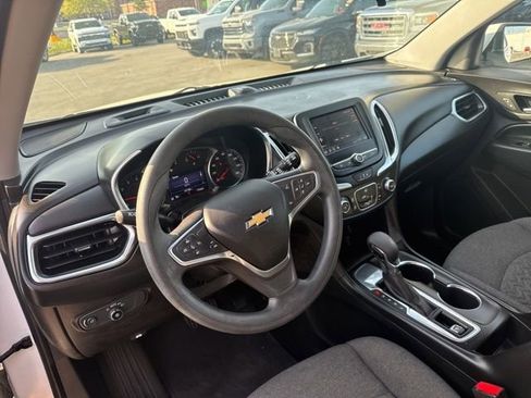 Used 2022 Chevrolet Equinox LT FWD image 12