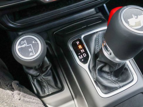 New 2026 Jeep Wrangler Unlimited Sahara AWD/4WD image 24