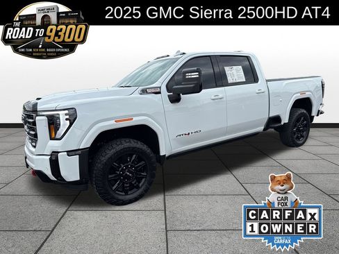 Used 2025 GMC Sierra 2500 AT4 w/ Technology Package AWD/4WD image 1