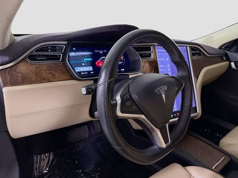 Used 2017 Tesla Model S 60 RWD image 9