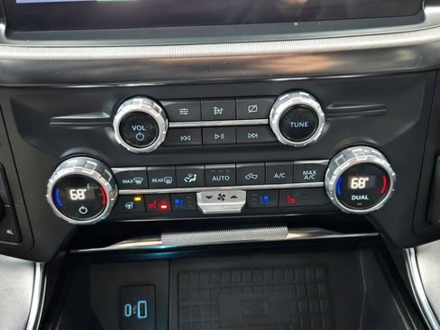 Certified 2021 Ford F150 Platinum w/ Equipment Group 701A High image 14